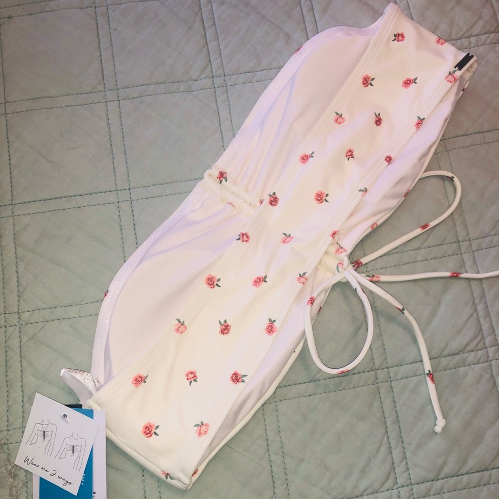 O’Neill floral bikini top (XXL) - Picture 6 of 6